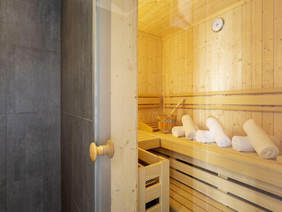 Reetland Am Meer - Premium Reetdachvilla Mit 3 Schlafzimmern, Sauna, Kamin Und Massagesessel F05 ดรันส์เคอ ภายนอก รูปภาพ
