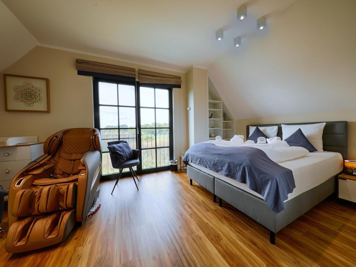 Reetland Am Meer - Premium Reetdachvilla Mit 3 Schlafzimmern, Sauna, Kamin Und Massagesessel F05 ดรันส์เคอ ภายนอก รูปภาพ