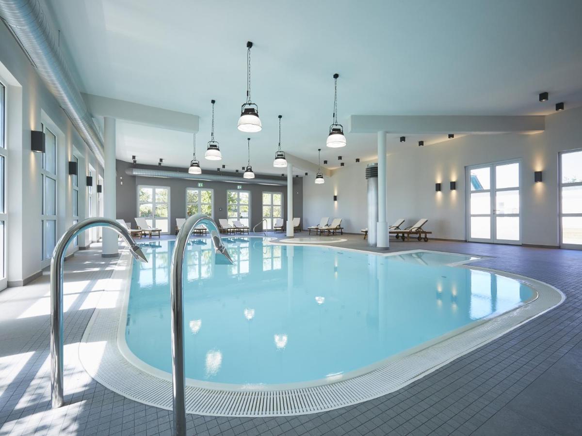 Reetland Am Meer - Premium Reetdachvilla Mit 3 Schlafzimmern, Sauna, Kamin Und Massagesessel F05 ดรันส์เคอ ภายนอก รูปภาพ